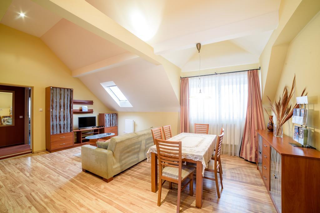Park Apartment Krakow Exterior photo