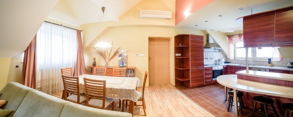 Park Apartment Krakow Exterior photo